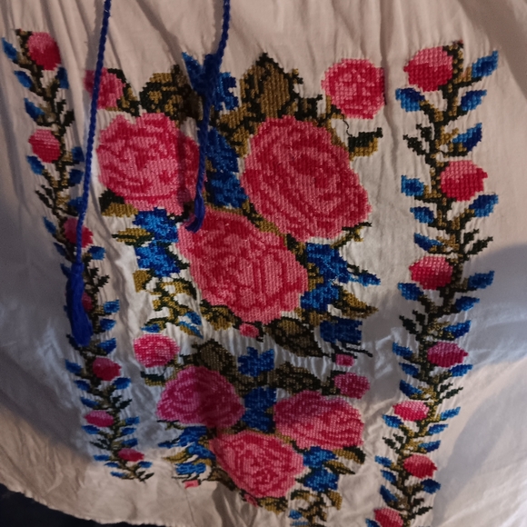 Summer embroidered - Picture 2 of 3